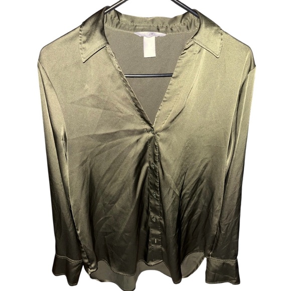 H&M Tops - 🩷 H&M Women’s Collared Buttoned Satin Dress Blouse SIZE SMALL OLIVE GREEN